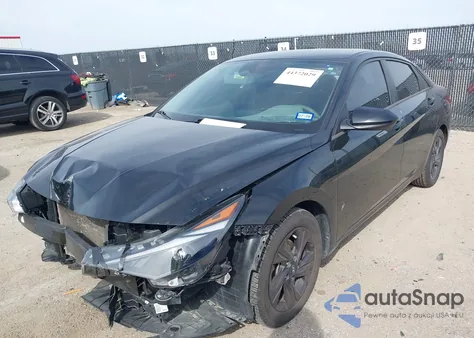 2022 Hyundai Elantra Sel z USA, uszkodzony, nr VIN 5NPLM4AG7NH060193